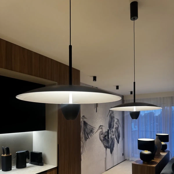 Lampa wisząca Ufo M czarna LED 8W CCT