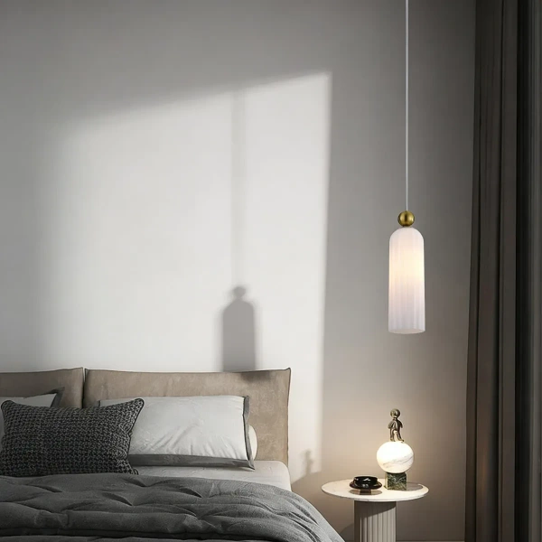 Lampa wisząca Piega 1 złota z białym kloszem 1xE14